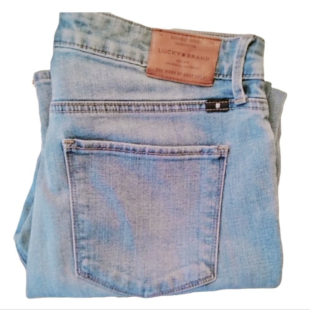 Lucky Brand Hayden Crop Jeans Size 10/30 Slightly Distressed Inseam Approx 26"